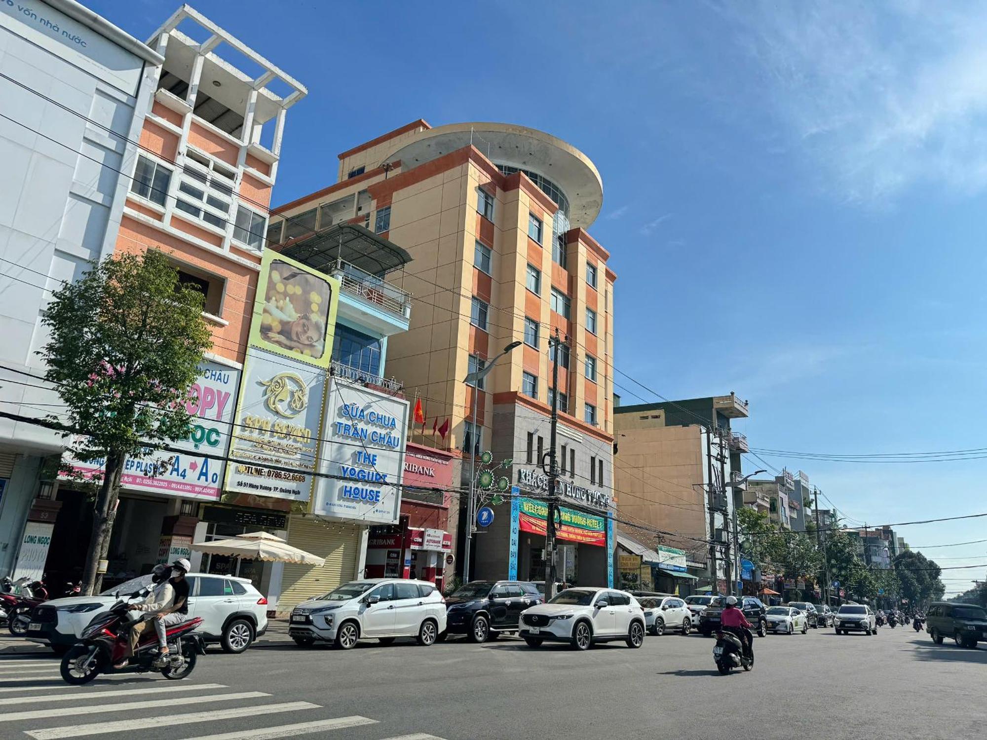 Khach San Hung Vuong Quang Ngai Hotel Buitenkant foto