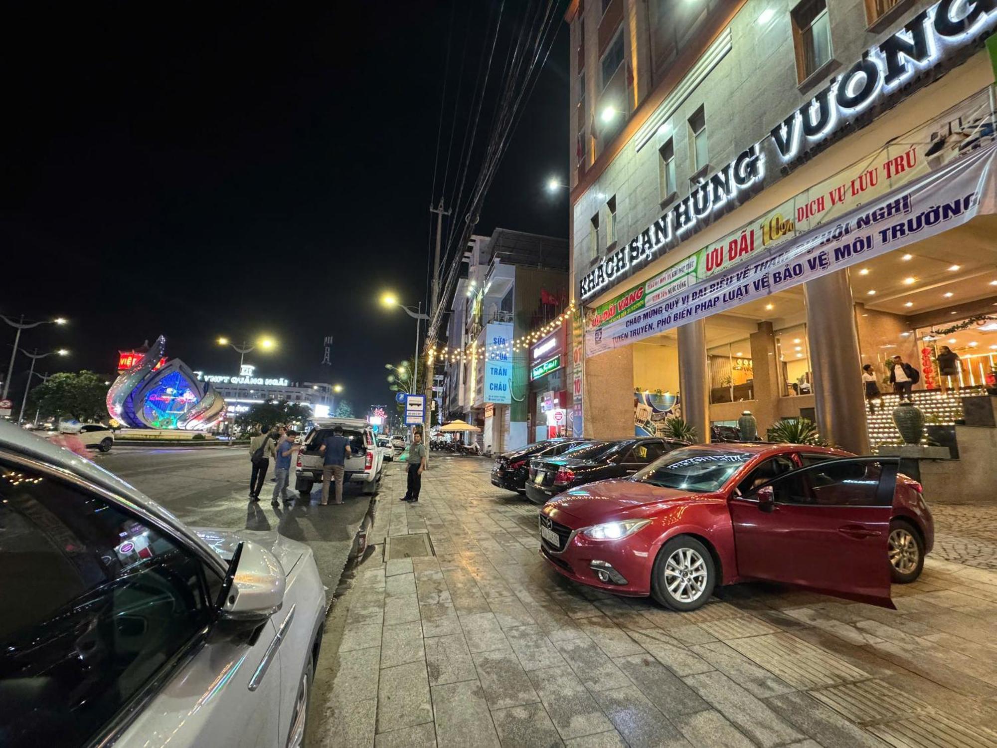 Khach San Hung Vuong Quang Ngai Hotel Buitenkant foto