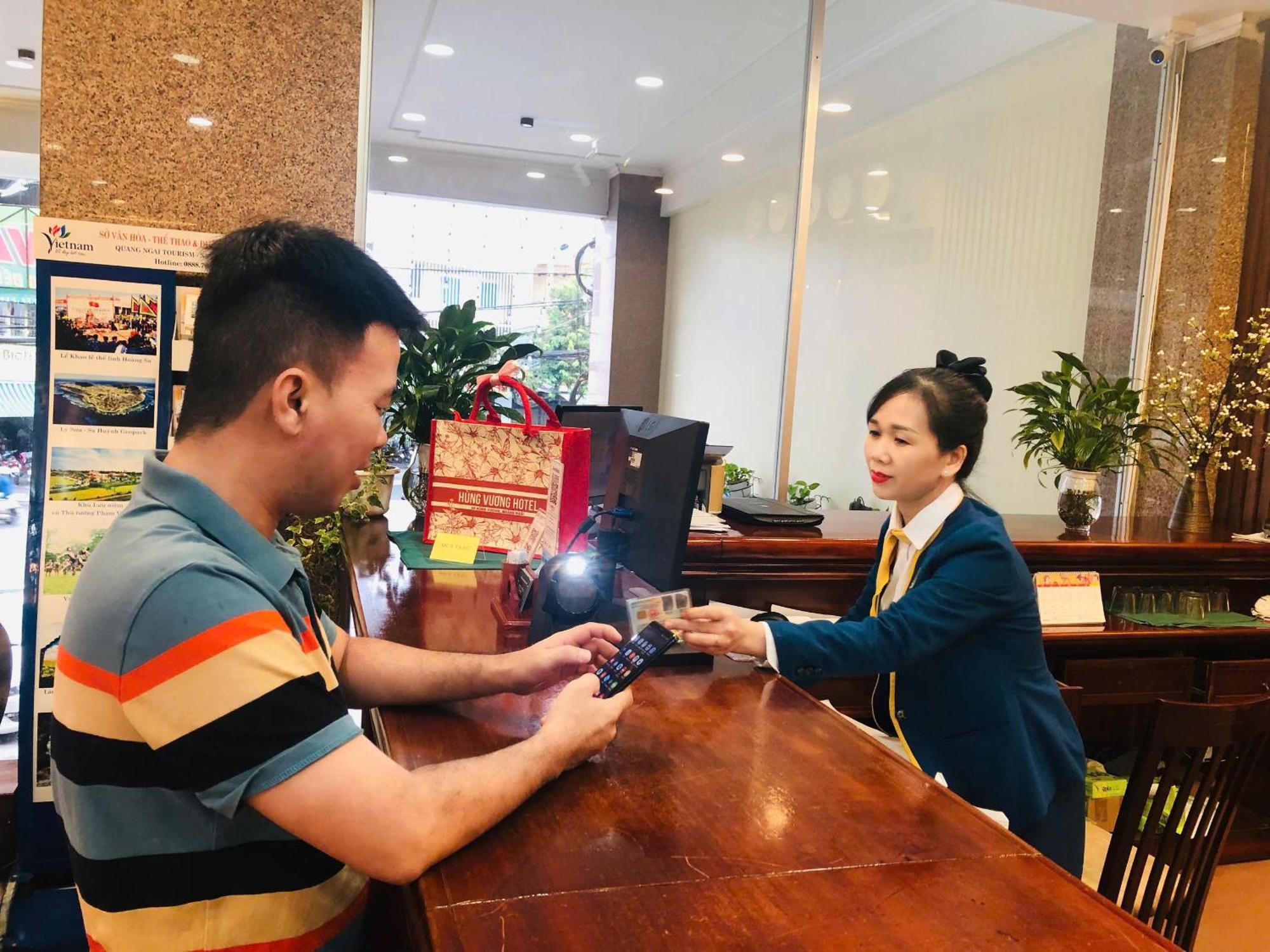 Khach San Hung Vuong Quang Ngai Hotel Buitenkant foto