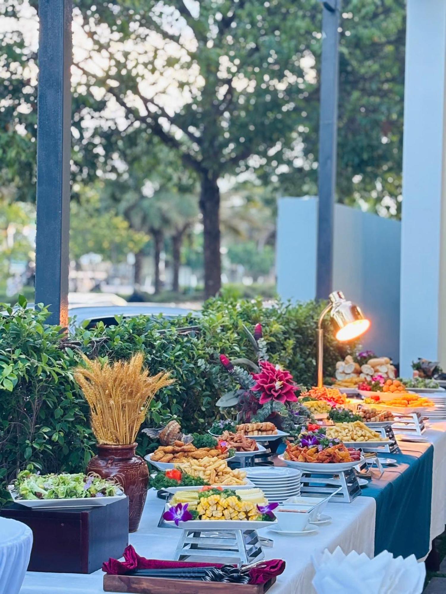 Khach San Hung Vuong Quang Ngai Hotel Buitenkant foto